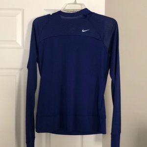 NWOT Nike Dri-Fit long sleeve workout top w/hood